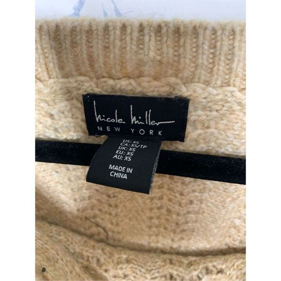Nicole Miller Cream Knit Sweater NWT Size XS - Picture 4 of 6